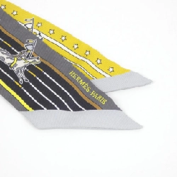 Khăn quàng cổ PANI LA SHAR PAWNEE của Hermès 063587S 623509