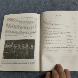 NHÀ VĂN TRONG NHÀ TRƯỜNG: ANH ĐỨC 571005