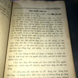 Thuật ứng xử giữa cha mẹ với con trẻ trong gia đình - Phan Kim Hương 958722