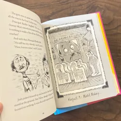 ✨𝑻𝒉𝒆 𝑻𝒆𝒓𝒓𝒊𝒃𝒍𝒆 𝑻𝒘𝒐 2-𝑩𝒐𝒐𝒌 𝑺𝒆𝒕✨ 755211