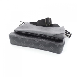 Túi đeo chéo Louis Vuitton Monogram Eclipse Reverse Trio M69443 613567