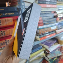 Nghịch lý và lối thoát 790883