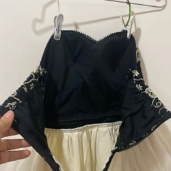 đầm ngang ngực ôm eo 70% 528038