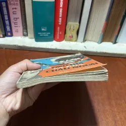 [Sách 8x] - II Truyện Tình Báo: Ông Già Và Đứa Cháu Ngoại - E. MUKHINA - 1987 797182