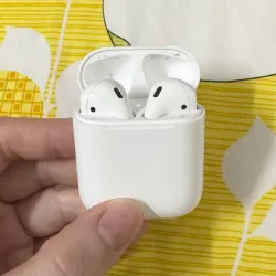 Tai nghe không dây Apple AirPods 2 Generation màu trắng 734658