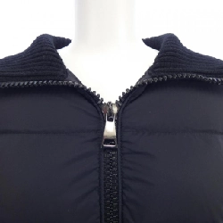 Áo khoác lông vũ MONCLER 642077