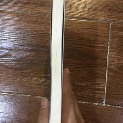 Tiếng cười trong bóng tối (6) 733098