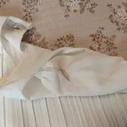 Áo trắng cổ trụ xếp li ngực 1013619