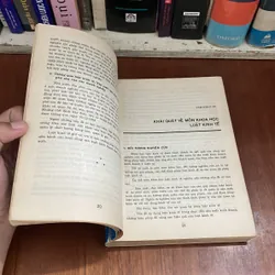 II Sách Kinh Tế: Tìm Hiểu Luật Kinh Tế - Trần Anh Minh, Lê Xuân Thọ - 1995 564784