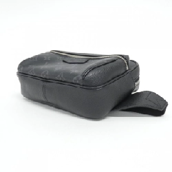 Túi đeo chéo Louis Vuitton Taiga Lama Bum Bag Outdoor M30245 613742