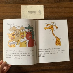 Sách ngoại văn Giraffe Is Left Out, Used 538149