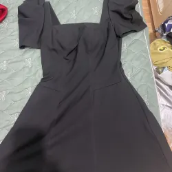 Váy đen cổ vuông tay phồng – mặc tiệc, đi chơi xinh 785563