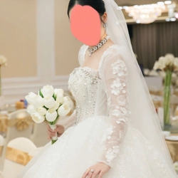 Váy cưới cúp ngực dài tay đính đá eo V corset 474112