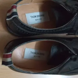 Giày nam Thom Browne da bò đục lỗ màu đen kích thước 42 1009671