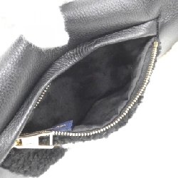 Túi xách vai Louis Vuitton Mansion Mouton Teddy M76564 612934