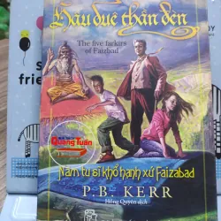 Sách: Hậu duệ thần đèn - P.B Kerr (A2)