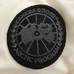 【Mã giảm giá】Áo khoác lông vũ CANADA GOOSE 638902