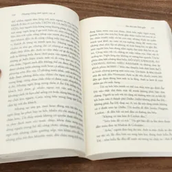 Tác phẩm văn học kinh điển: PHƯƠNG ĐÔNG LƯỚT NGOÀI CỬA SỔ (Paul Theroux) 720275