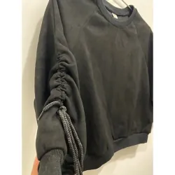 MỚI 99%***ÁO NỈ CHUI ĐẦU TAY CHUN KIỂU* CROPTOP* ĐEN* FREESIZE MỚI* TẶNG QUÀ 0Đ 591585