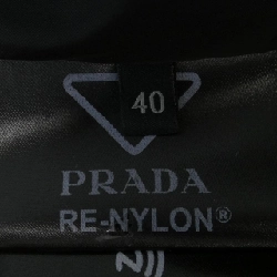 Áo khoác lông vũ PRADA logo hình tam giác 29Y955 S212 1WQ8 632811