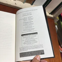 II Tiểu Thuyết: Những Ngã Tư Và Những Cột Đèn - Trần Dần - 2017 907631