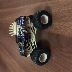 Xe Monster Jam đồ chơi trẻ em