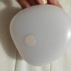 Đèn ngủ nhỏ pin sạc màu hồng 674585