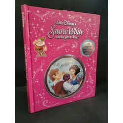 Snow white and the seven Dwarfs (bìa cứng, sách màu, kèm CD) mới 90% bẩn nhẹ, có chữ viết Walt Disney HCM3004 NGOẠI VĂN