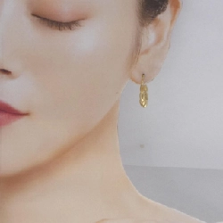 ウノアエレ 750YG ピアス - Hàng hiệu Authentic 847359