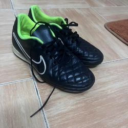Giày đá bóng Nike Size 40 chính hãng