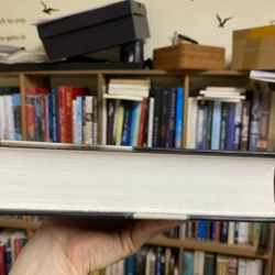 Sách Con sẻ vàng - Donna Tartt - pulitzer 2014 457572
