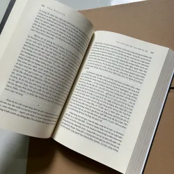SHOUT! The Beatles: hơi thở thời đại của thế kỷ 20 - Philip Norman 745937
