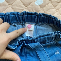 Quần Jean bé gái new 90% (4.5-6 tuổi, 16-20kg) 300824