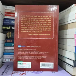 Chân dung đệ nhất phu nhân nước Mỹ Laura Bush - Ronald Kessler 601417