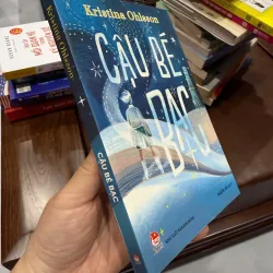 Cậu Bé Bạc – Kristina Ohlsson | Sách thiếu nhi trinh thám kỳ bí hấp dẫn- K2 1000285