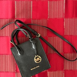 Thanh lý dọn tủ/túi nhỏ Michel Kors (chính hãng, xách tay từ Mỹ)/sử dụng dưới 10 lần 158880