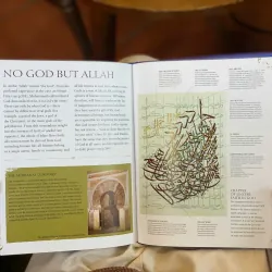 World Religions: The Great Faiths Explored and Explained 734149