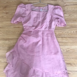 Đầm nữ màu hồng nhạt size S