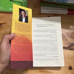 II Tiểu Thuyết Lịch Sử: Ngàn Mặt Trời Rực Rỡ - KHALED HOSSEINI - 2018 699417