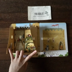 Sách ngoại văn The Castle - Peep inside, New, Board Book 483037