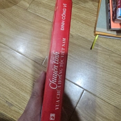 Chuyện tình vua chúa hoàng tộc Việt Nam (bìa cứng)
100k 501061