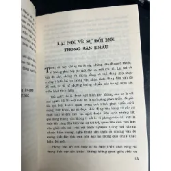 Những lời không nói trên sân khấu - Xuân Trình