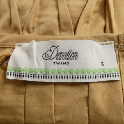 DEVOTION TWINS Top - Hàng hiệu Authentic 773780