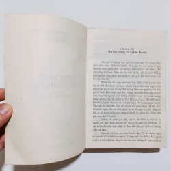 Tình Địch Của Nữ Hoàng - V.Holt
 795940