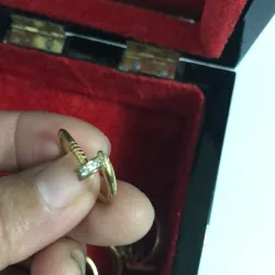 Nhẫn vừa bán vừa tặng 977319