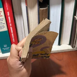 II Sách Xưa: Thầy Phù Thuỷ Đi Trong Thành Phố - IVRITÔMIN - 1985 751405