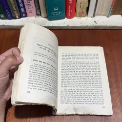 [Sách Không Đẹp, Bị Mốc Và Rách] - II Thinh Lặng Cũng Là Hùng Biện - Hoàng Xuân Việt 800349