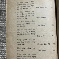 Phấn đấu cho một bên sân khấu hiện thực xã hội chủ nghĩa 1041103