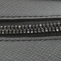 Túi đeo vai Louis Vuitton Taiga Màu cầu vồng Soft Trunk M30341 609981