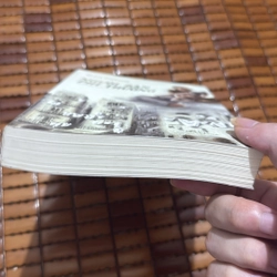 Người bạn phi thường - Elena Ferrante 530973